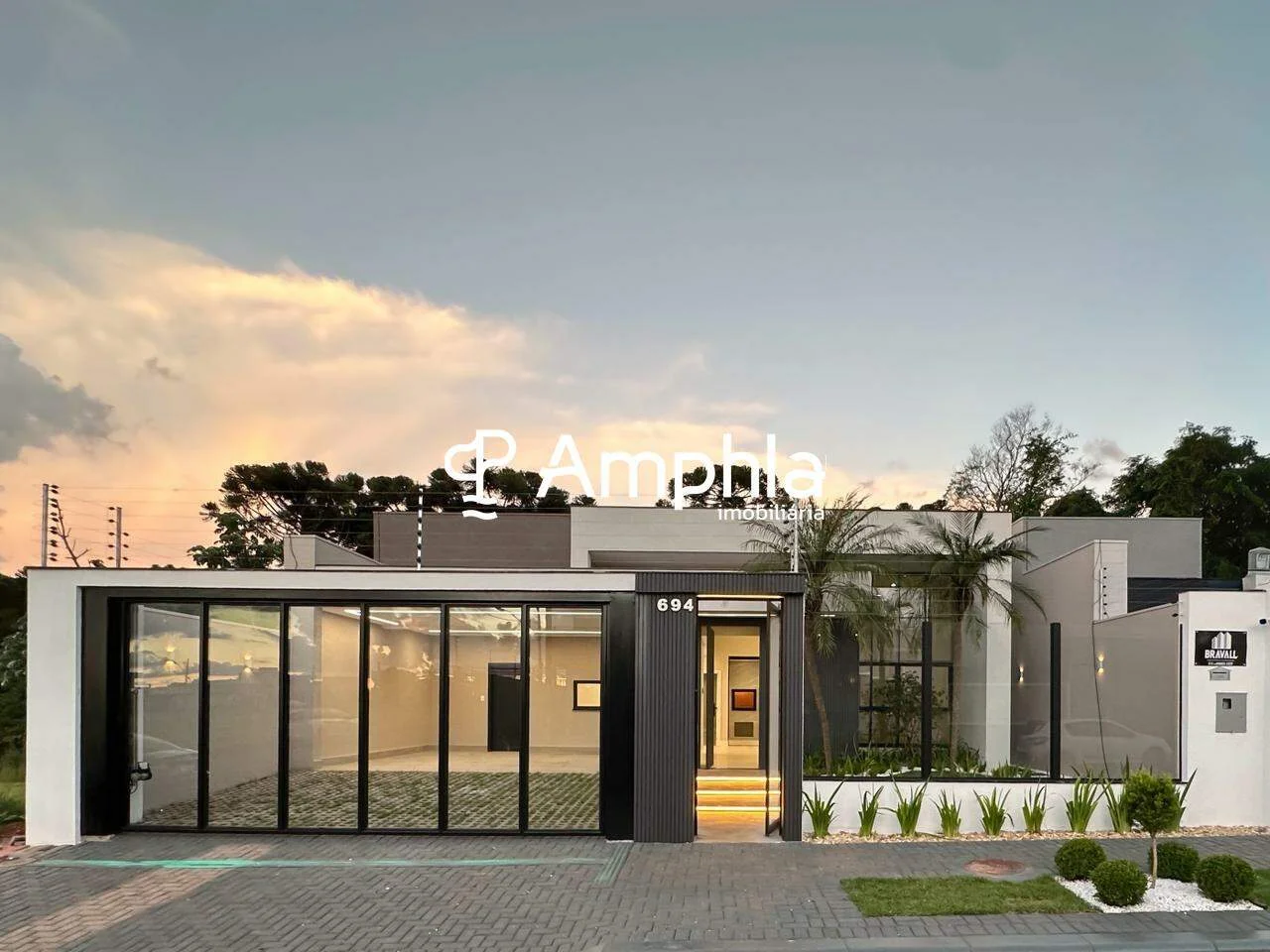 Casa com 3 suítes à venda, 230m² - Tropical III, Cascavel-PR