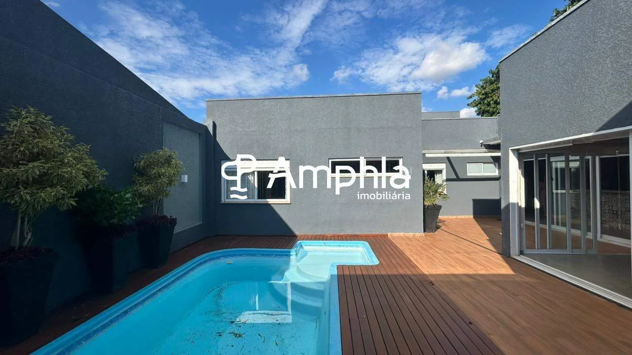 Sobrado semimobiliado com 4 dormitórios à venda, 446,48m² - Centro, Cascavel/PR