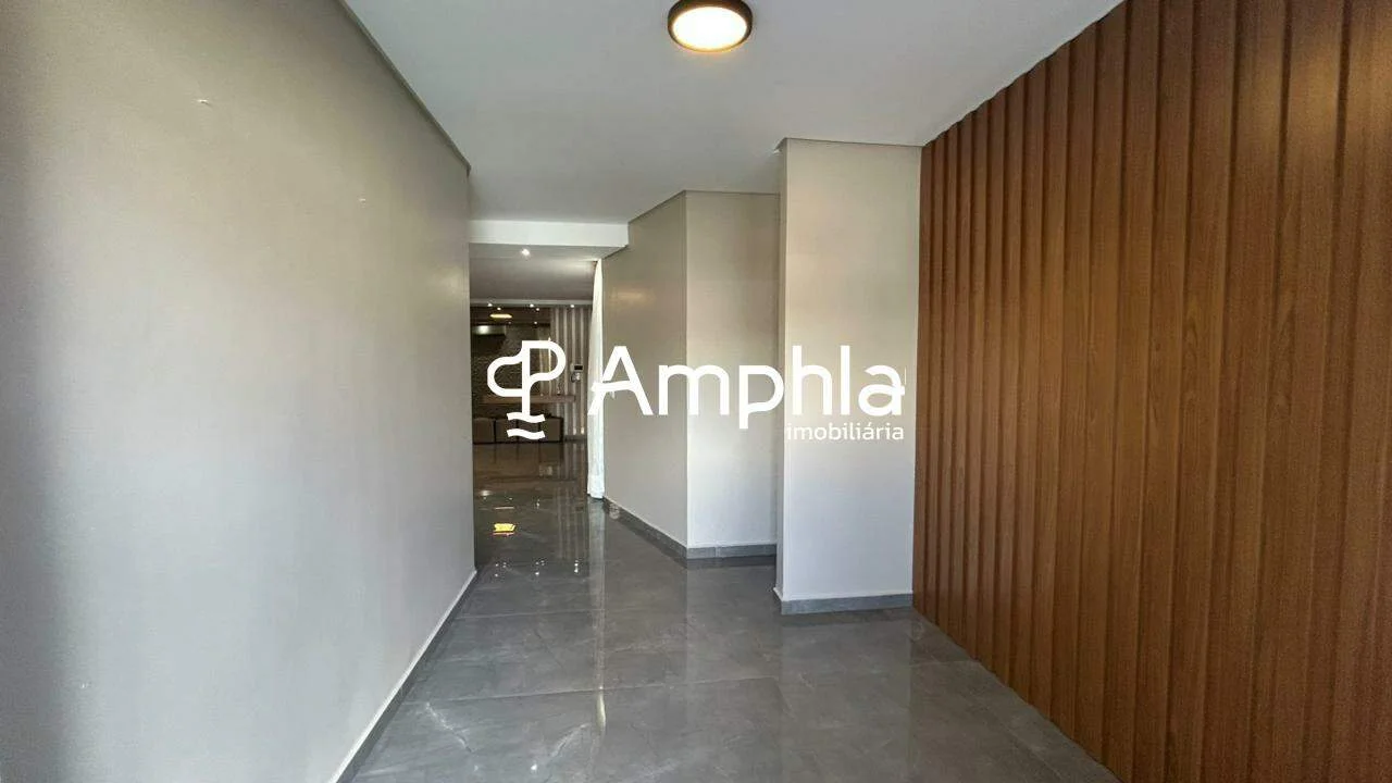 Sobrado semimobiliado com 4 dormitórios à venda, 446,48m² - Centro, Cascavel/PR