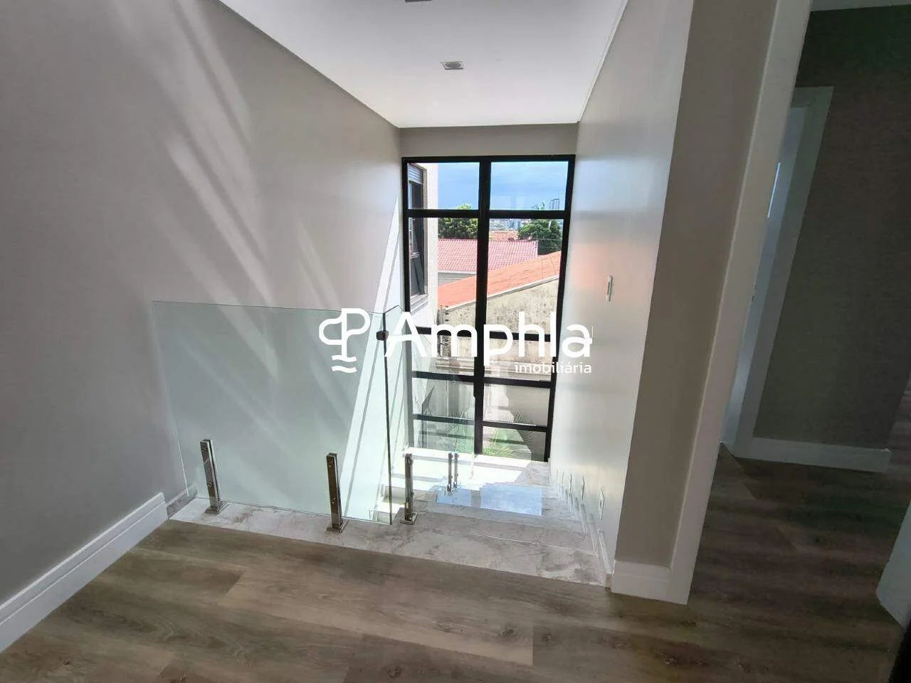 Sobrado com 4 suítes à venda, 480m² - Região do Lago, Cascavel/ PR