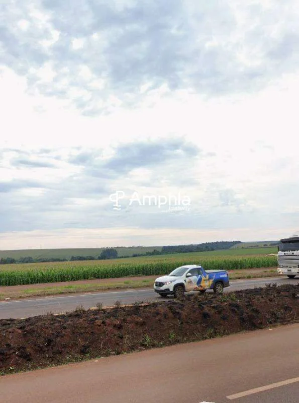 Área com frente a BR 467