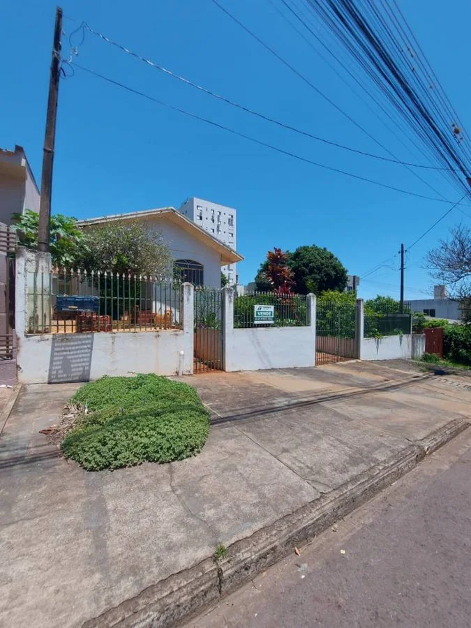 Residencial à Venda, Centro - Cascavel