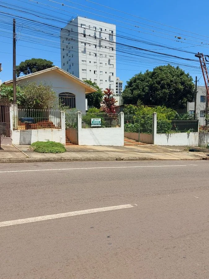 Residencial à Venda, Centro - Cascavel