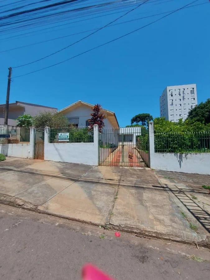 Residencial à Venda, Centro - Cascavel