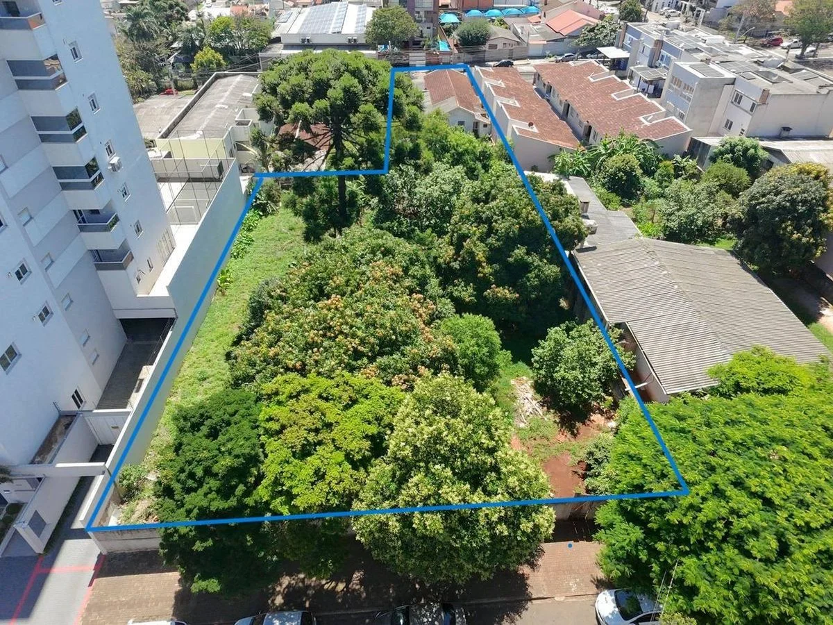 Residencial à Venda, Centro - Cascavel