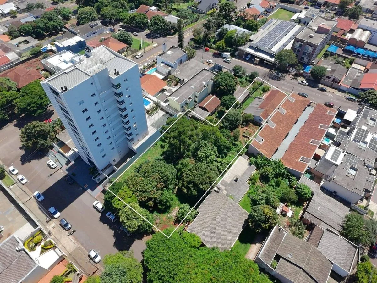 Residencial à Venda, Centro - Cascavel