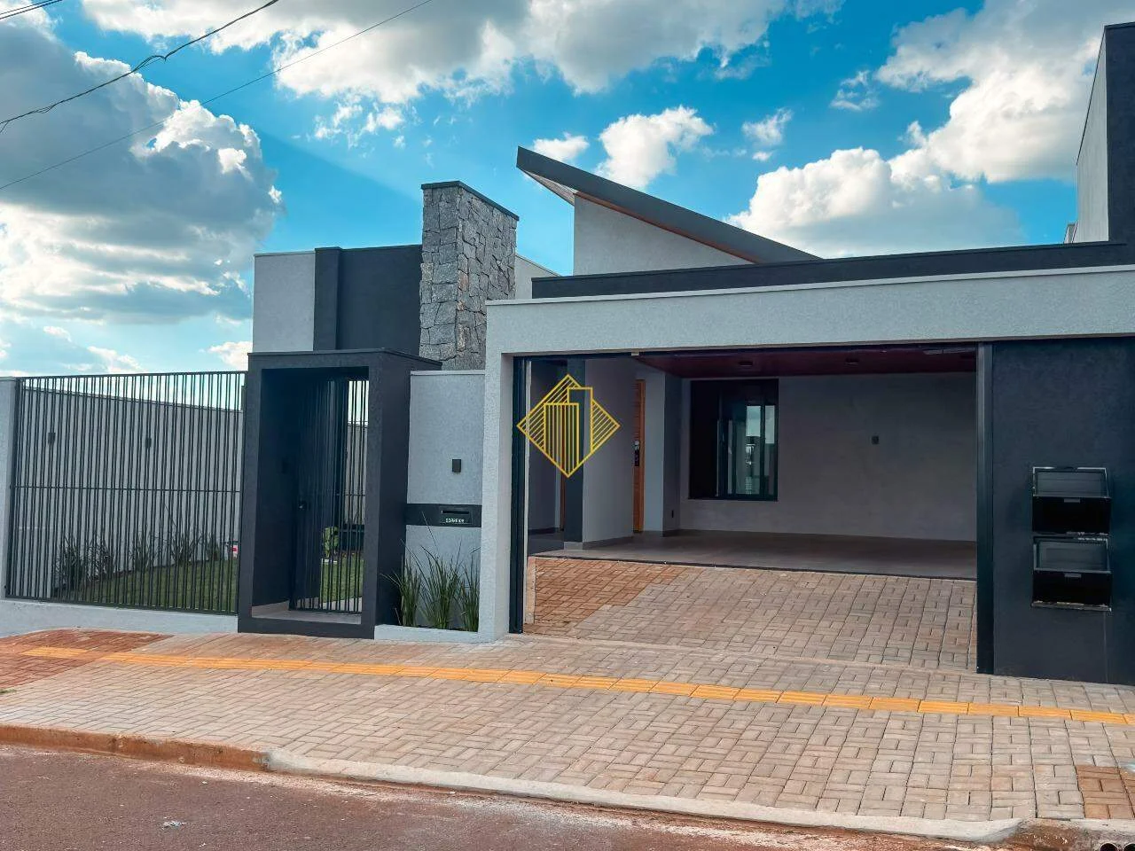 Casa à venda, 3 quartos, 2 suítes, 2 vagas, Vila Industrial - Toledo/PR