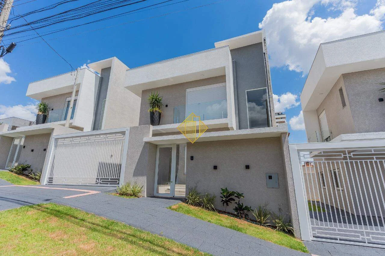 Sobrado no Bairro Cancelli com 3 suites