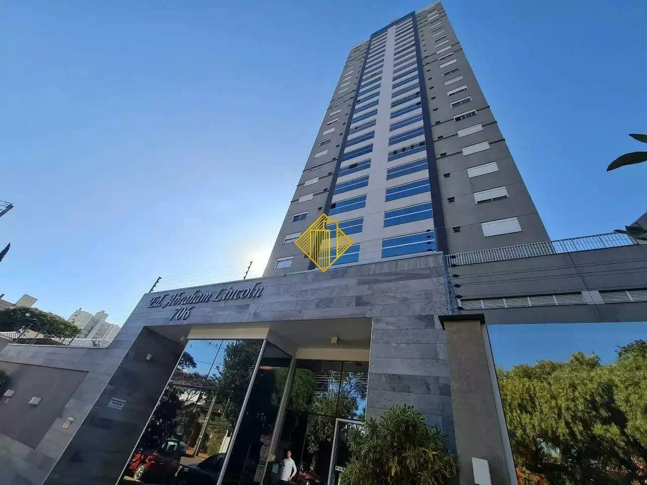 Apartamento à venda, 3 quartos, 3 suítes, 2 vagas, Centro - Cascavel/PR