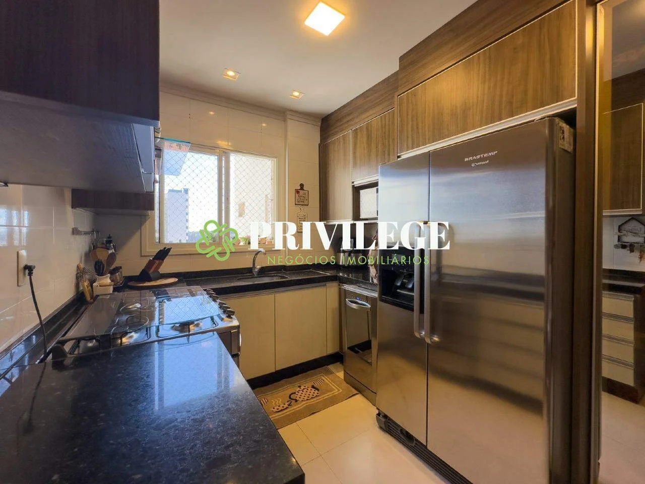 VENDA - Apartamento no Ed. Julia, Centro, Cascavel - PR