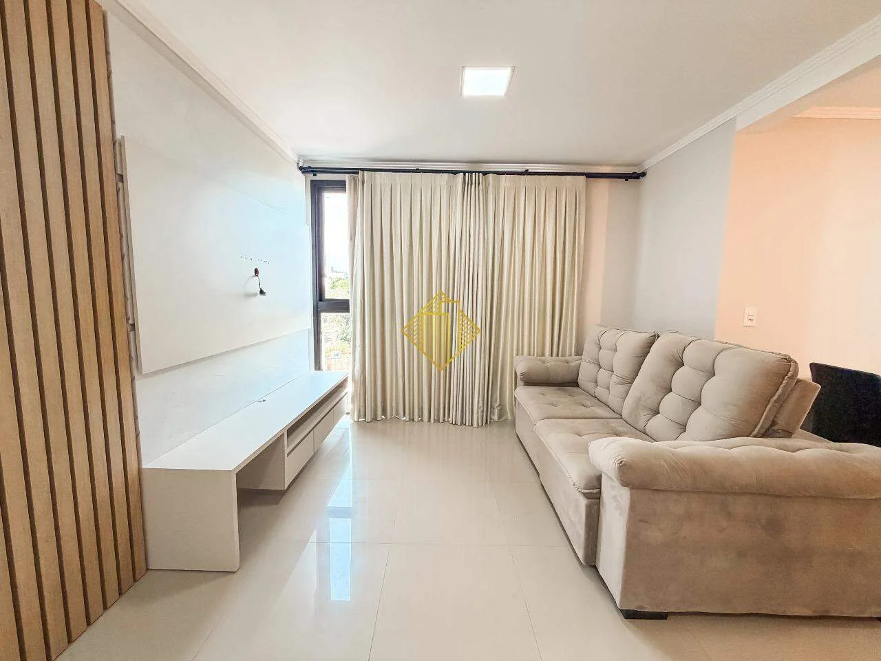 APARTAMENTO MOBILIADO PARA LOCAÇÃO NO JARDIM SANTA MARIA EM TOLEDO-PARANÁ