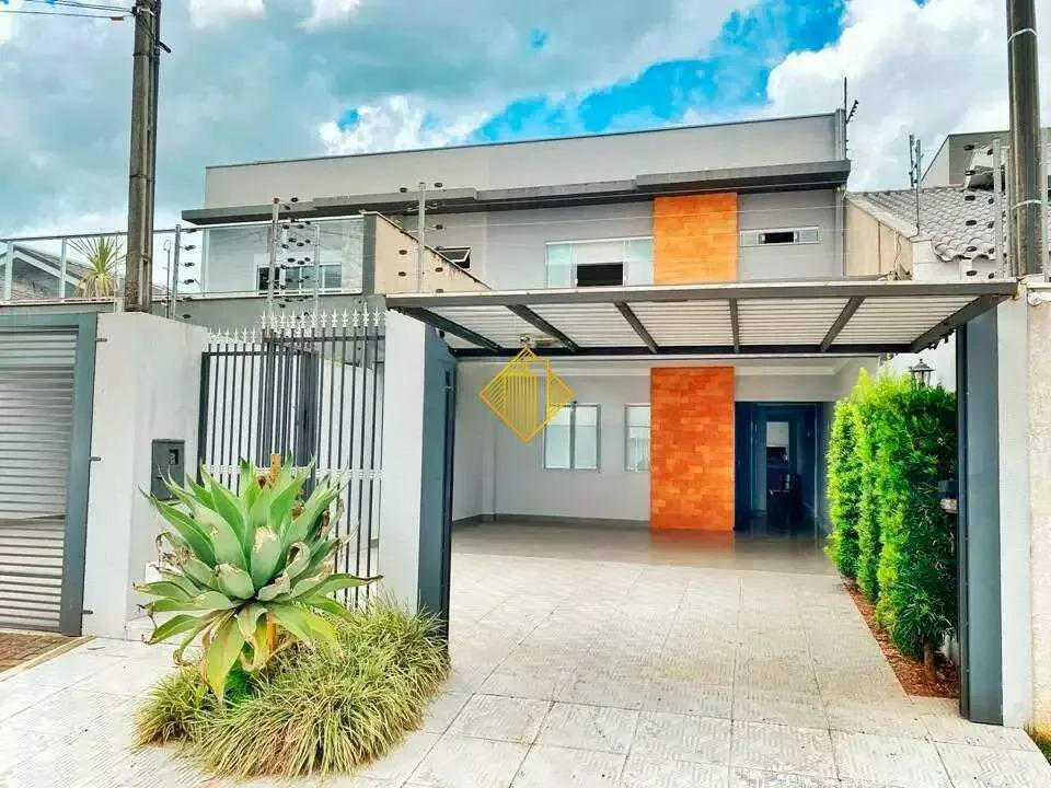 Sobrado à venda, 2 quartos, 1 suíte, 2 vagas, Jardim Gisela - Toledo/PR