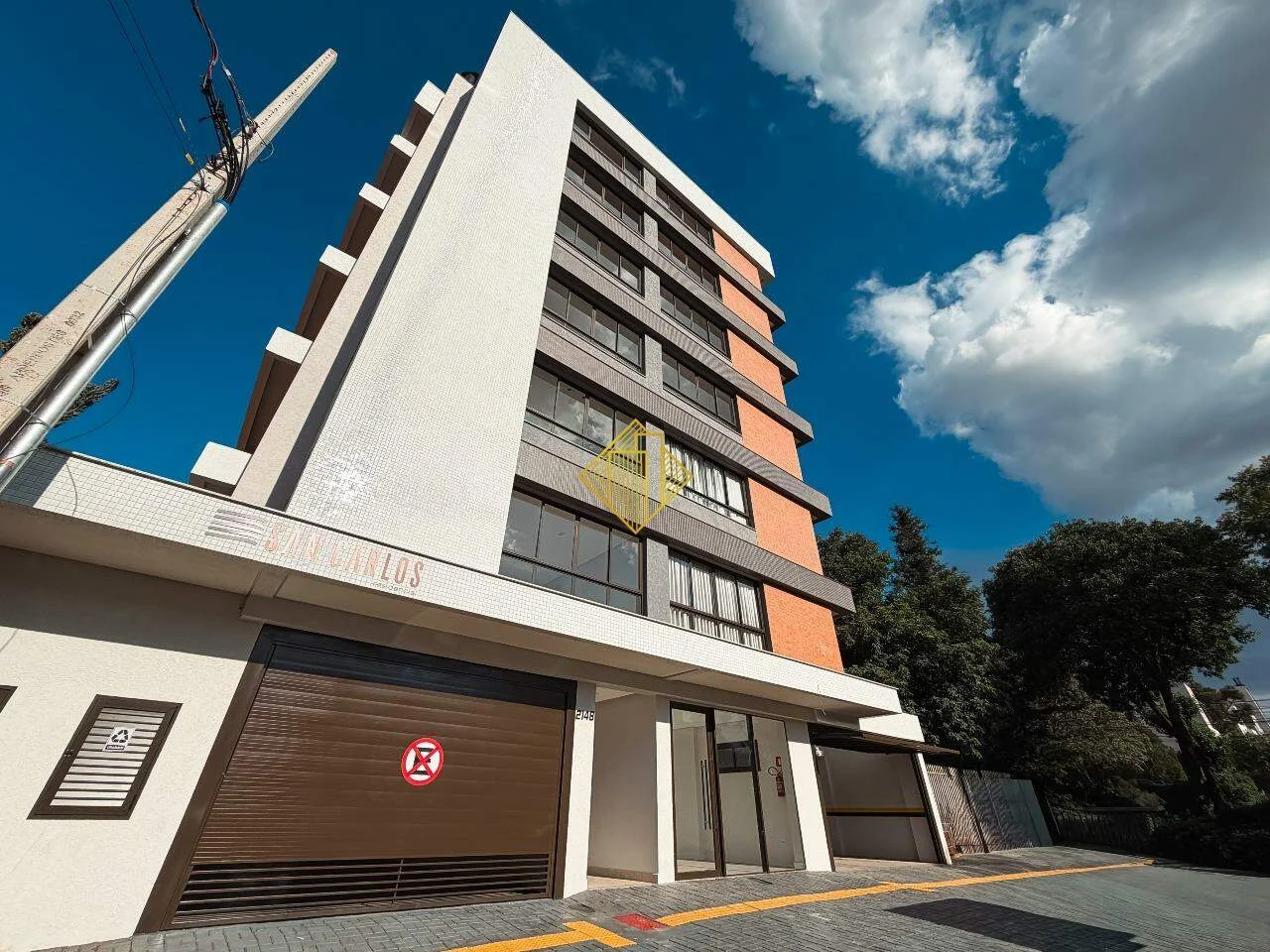 Apartamento à venda, 1 suíte + 2 quartos, 2 vagas, Jd La Salle - Toledo/PR