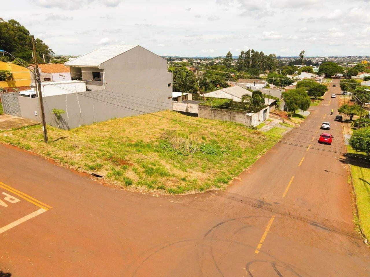 Terreno de esquina em ótima localização