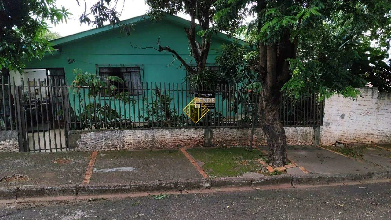 CASA COM AMPLA SOBRA DE TERRENO, PRÓXIMO ATACADÃO, SUPERMERCADO, TOLEDO - PR