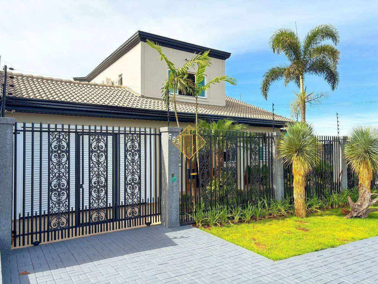 Casa à venda, 4 quartos, 1 suíte, 2 vagas, Canadá - Cascavel/PR