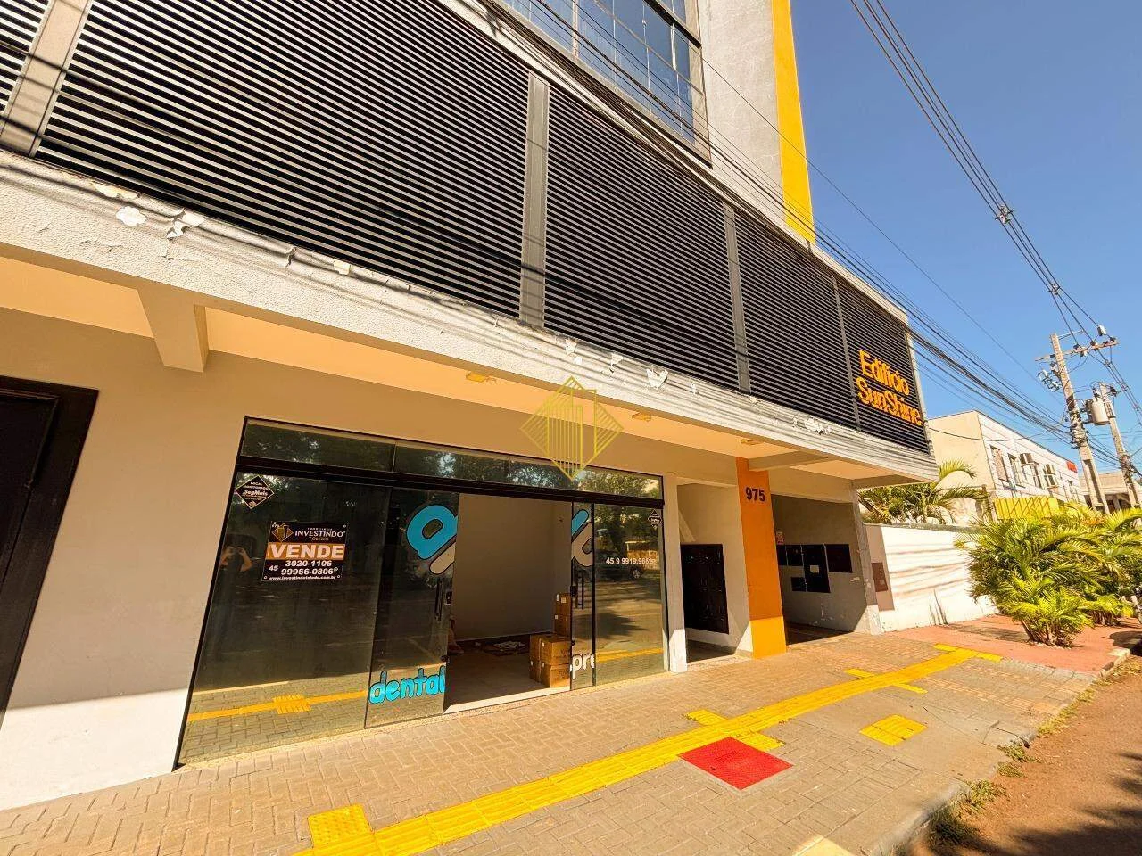 SALA TÉRREA 3 QUADRAS DA PREFEITURA - NO CENTRO DE TOLEDO/PR - COM VAGA DE GARAGEM PRIVATIVA