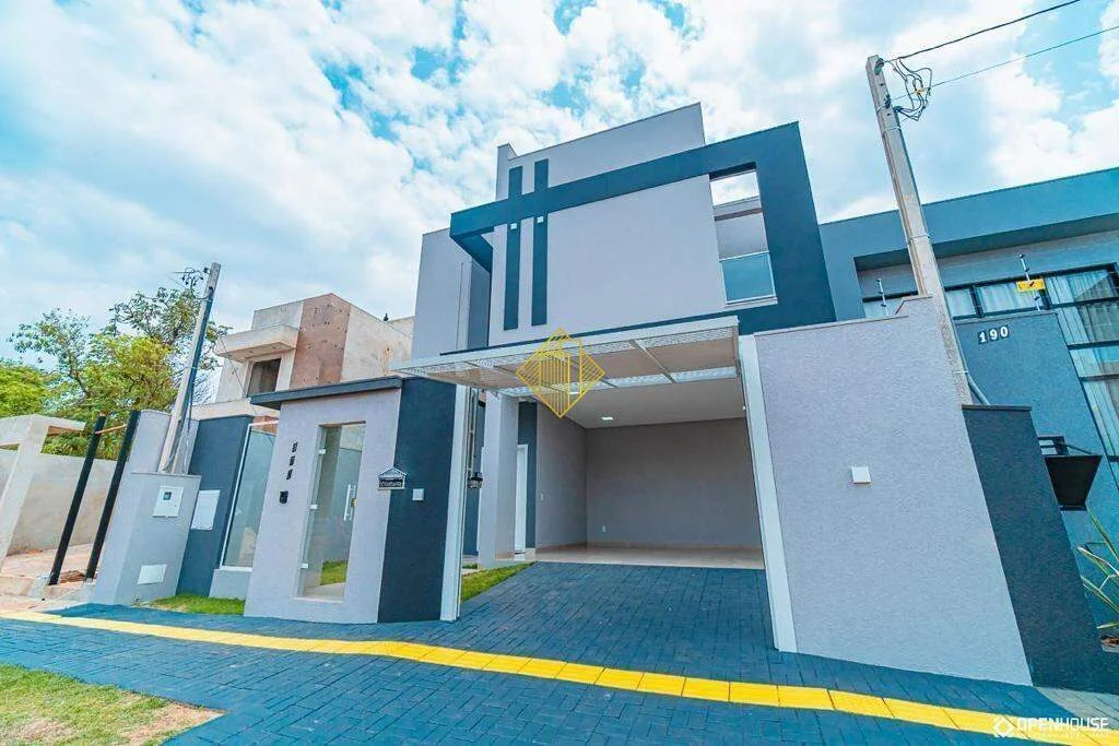 SOBRADO COM 3 SUITES COM MOVEIS PLANEJADOS PISCINA COM DECK JARDIM TOCANTINS TOLEDO PR