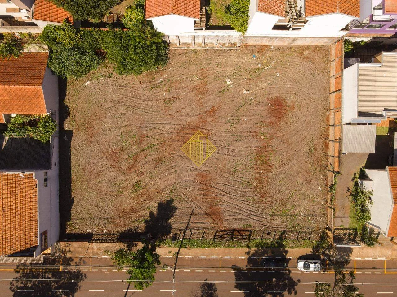 TERRENO A VENDA NA AVENIDA PARIGOUT DE SOUZA, EXCELENTE PONTO COMERCIAL, PROXIMO FACULDADES, COMERCIOS VARIADOS