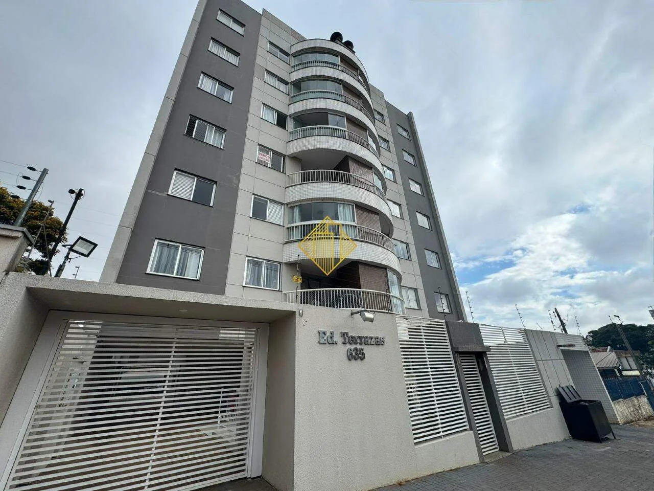 Apartamento à venda, 3 quartos, 1 suíte, 2 vagas, Centro - Cascavel/PR