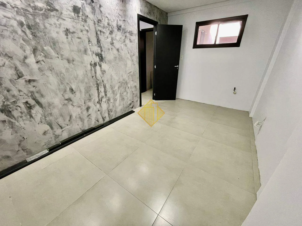 **SALA COMERCIAL NO JARDIM PORTO ALEGRE EM TOLEDO PARANÁ**