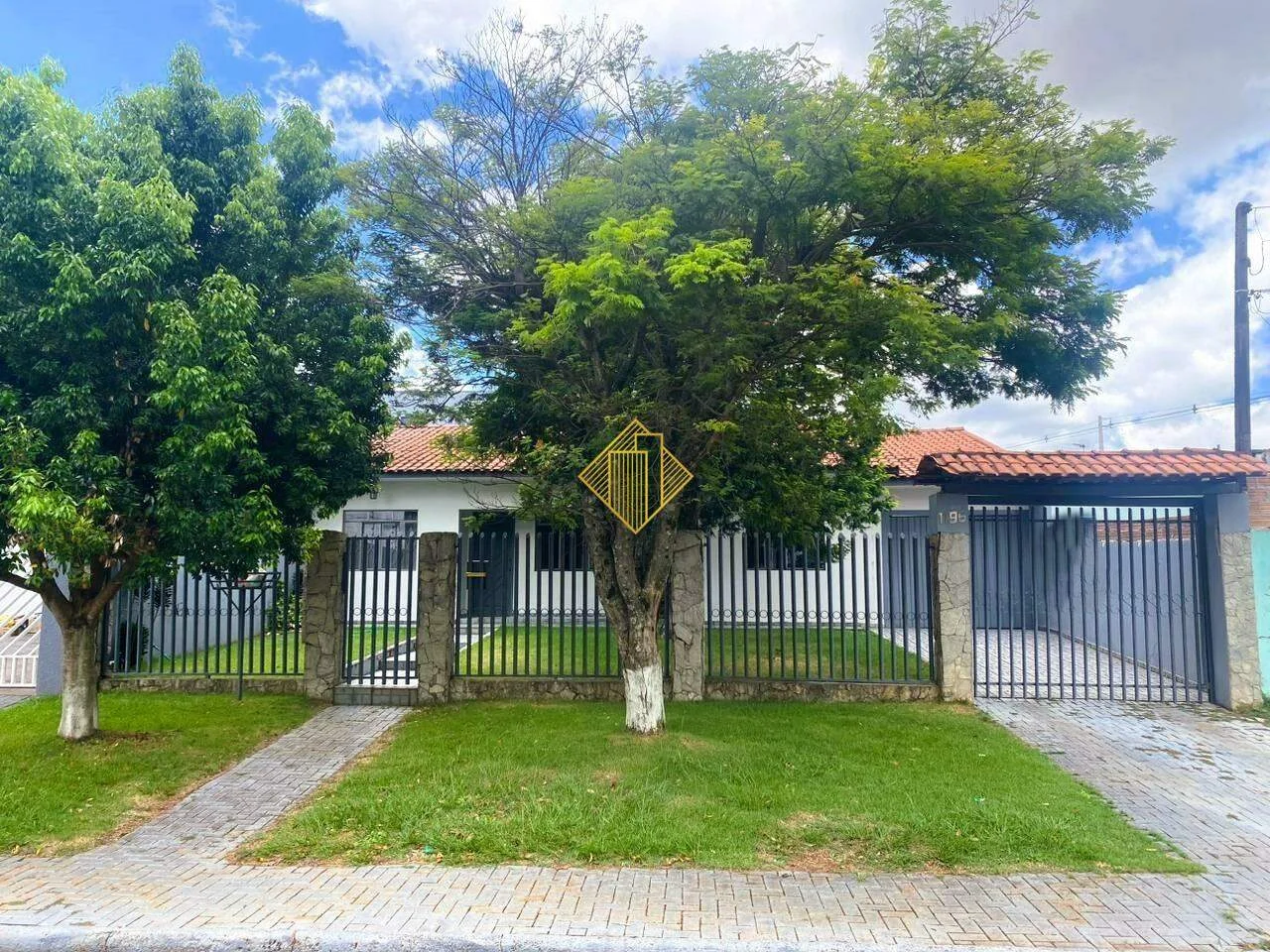 CASA COM SUÍTE + 2 QUARTOS | SOBRA DE TERRENO | TERRENO GRANDE | ALTO ALEGRE