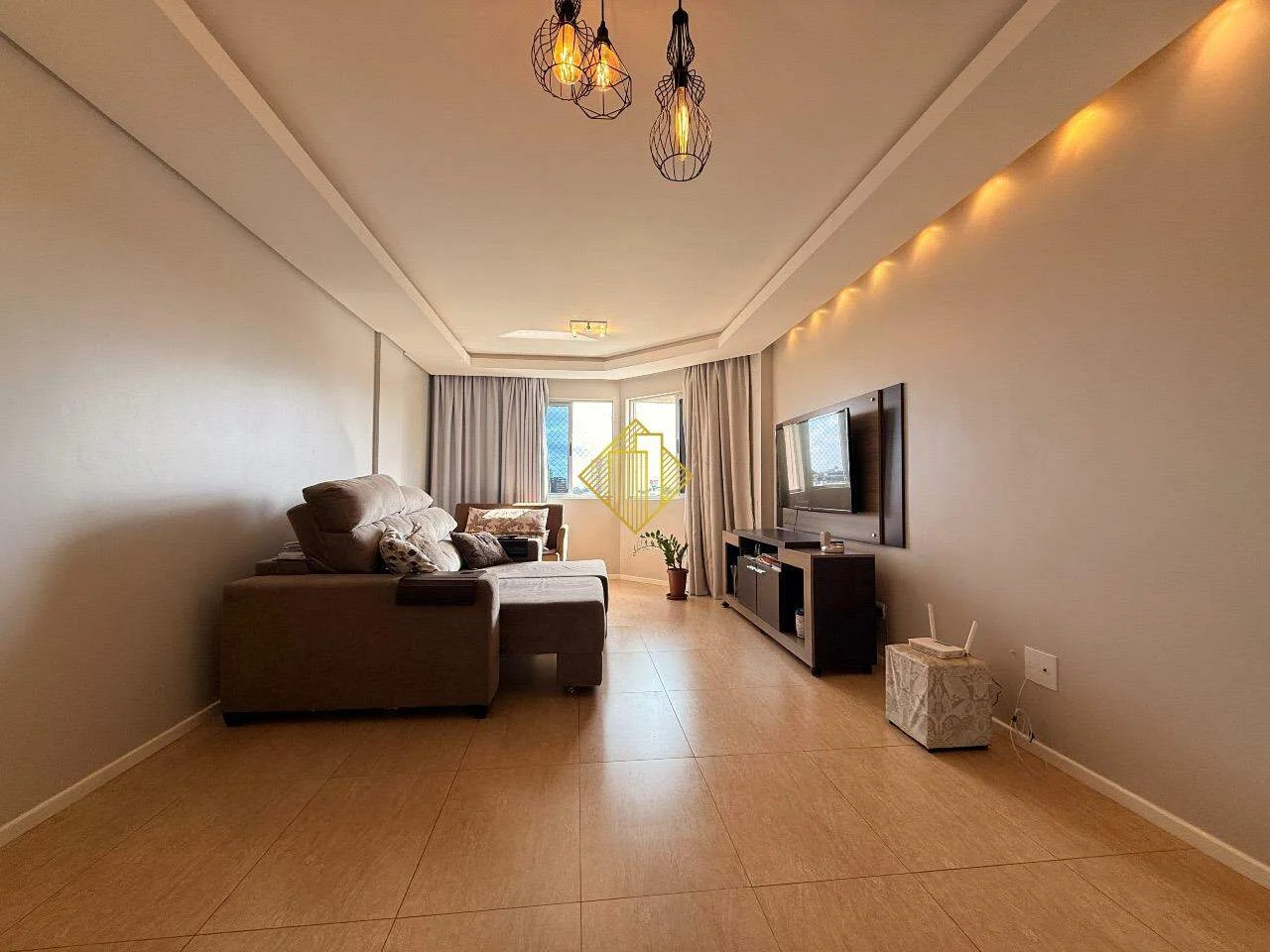 Apartamento à Venda, 2 quartos, 1 suite, 1 vaga, Centro - Cascavel/PR