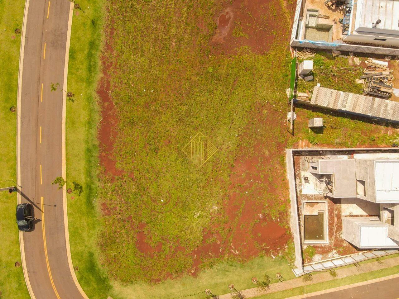 TERRENO NO TERRAS ALPHA 1 COM POSSIBILIDADE DE ÁREA TOTAL DE 605 m²