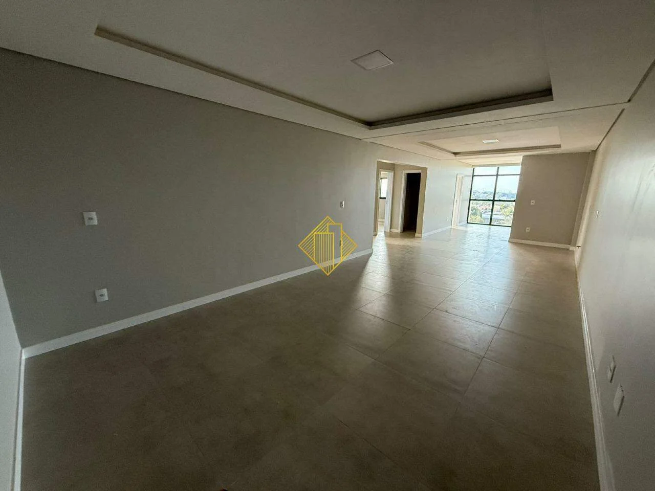 APARTAMENTO PARA LOCAÇÃO NO CENTRO DE TOLEDO - PARANÁ