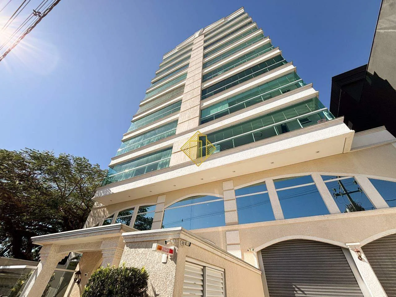 Apartamento à venda, 2 vagas, Centro - Cascavel/PR