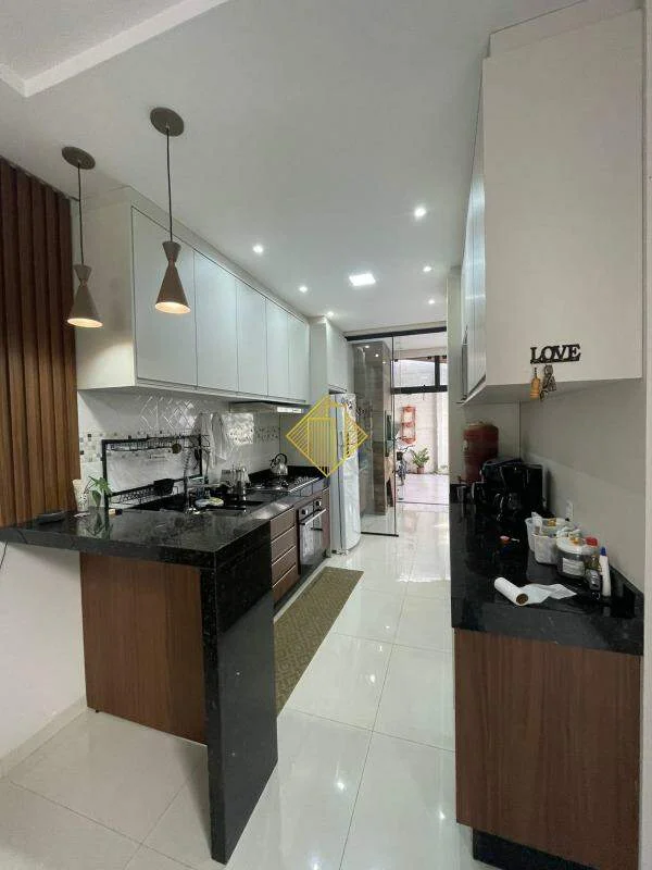 **CASA COM 01 SUÍTE E 02 QUARTOS, JARDIM CONCÓRDIA, TOLEDO/PR**