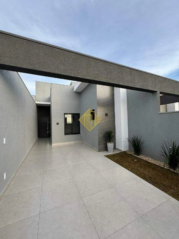 Casa no coopagro com 1 suíte + 2 quartos