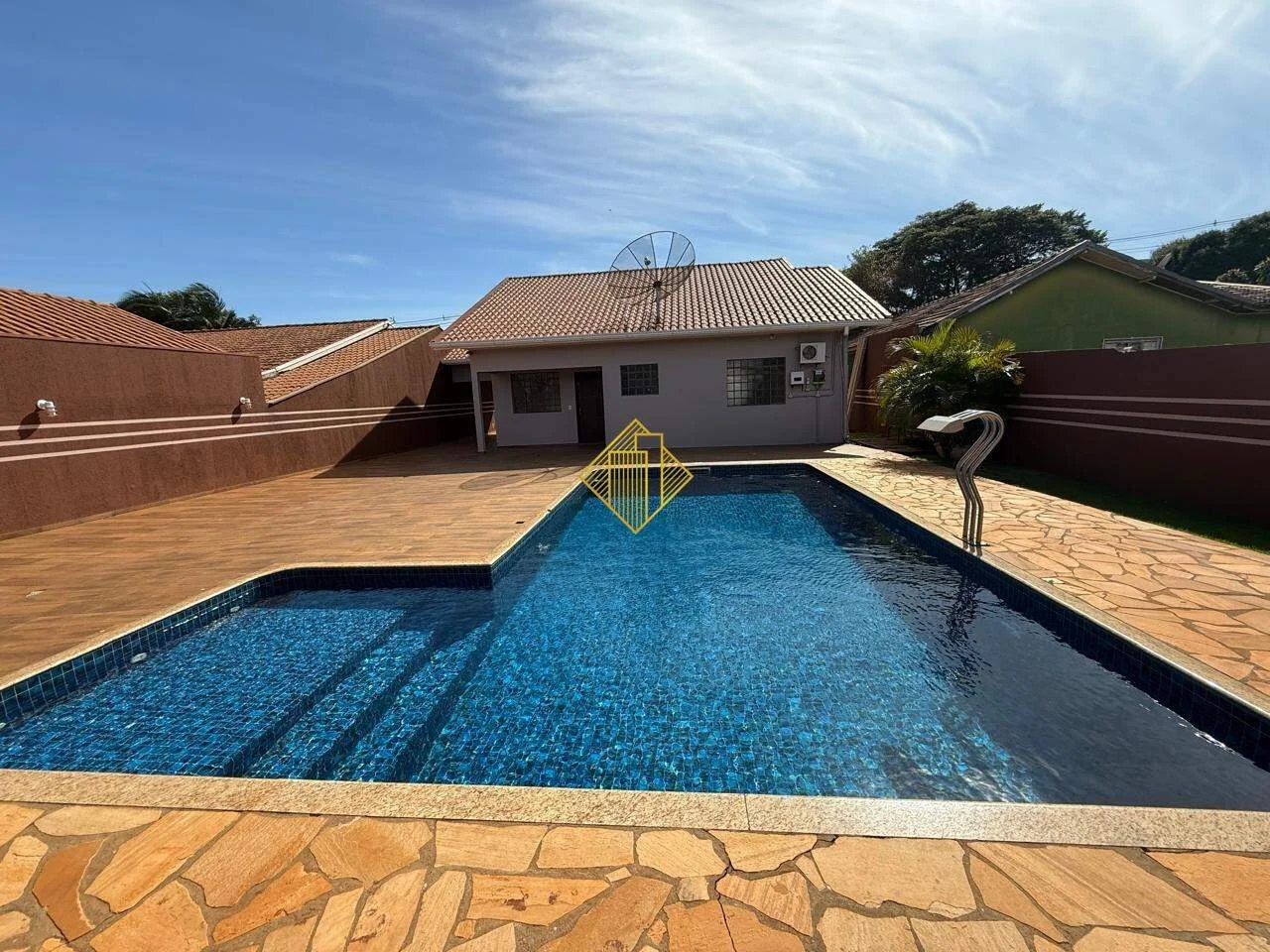 CASA PARA LOCAÇÃO NO JARDIM PANCERA EM TOLEDO - PARANÁ