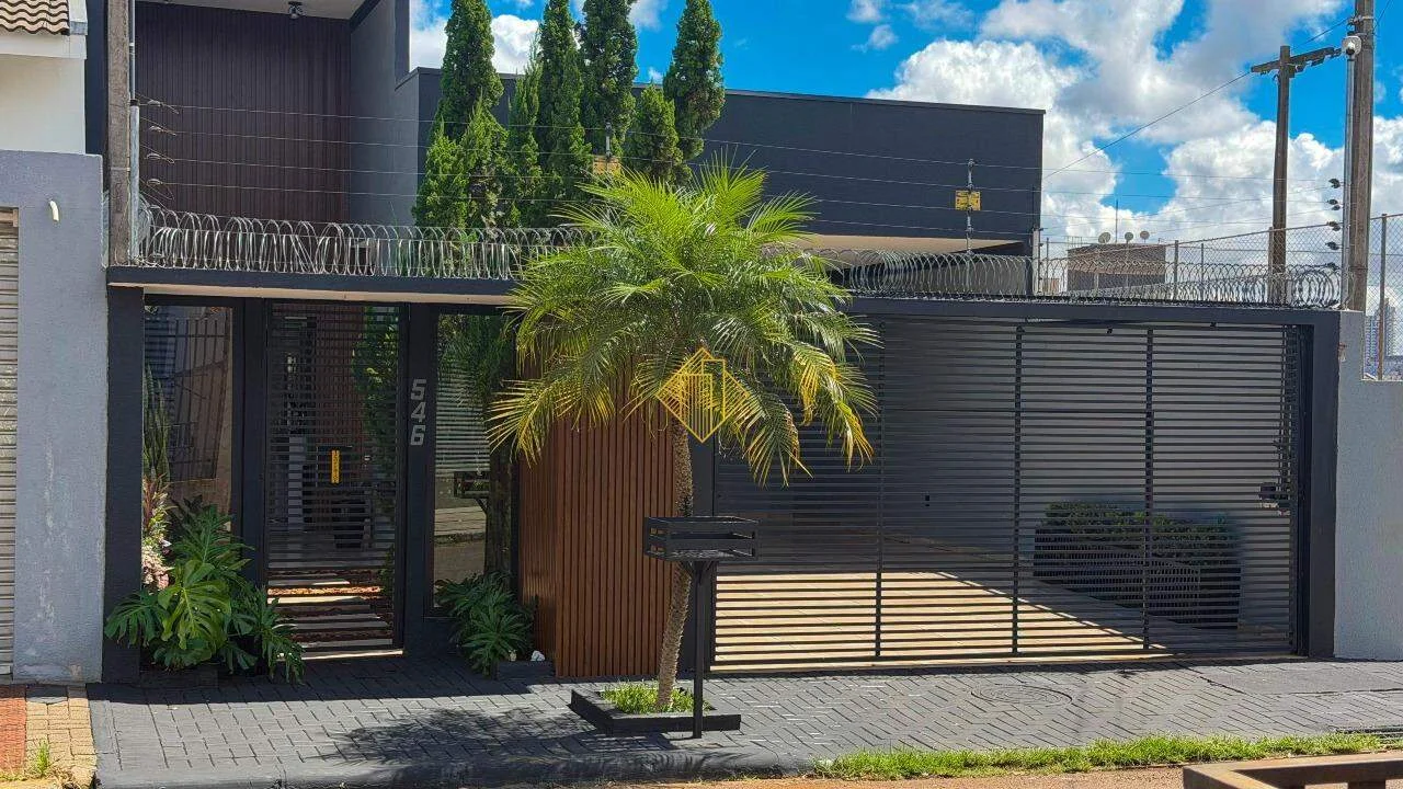 Casa à venda em Cascavel, PR – Bairro Pioneiros Catarinenses, 195 m² internos em 313 m² de terreno