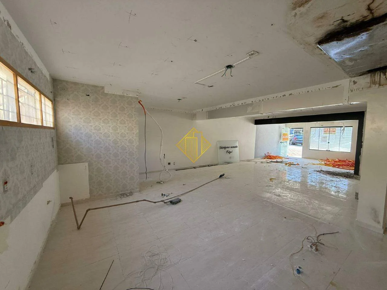 SALA COMERCIAL PARA LOCAÇÃO NO CENTRO DE TOLEDO - PARANÁ