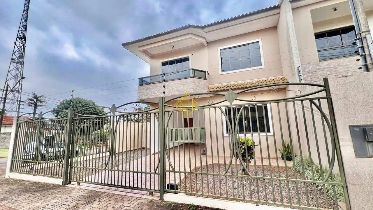Sobrado à venda, 2 quartos, 1 suíte, 2 vagas, Country - Cascavel/PR