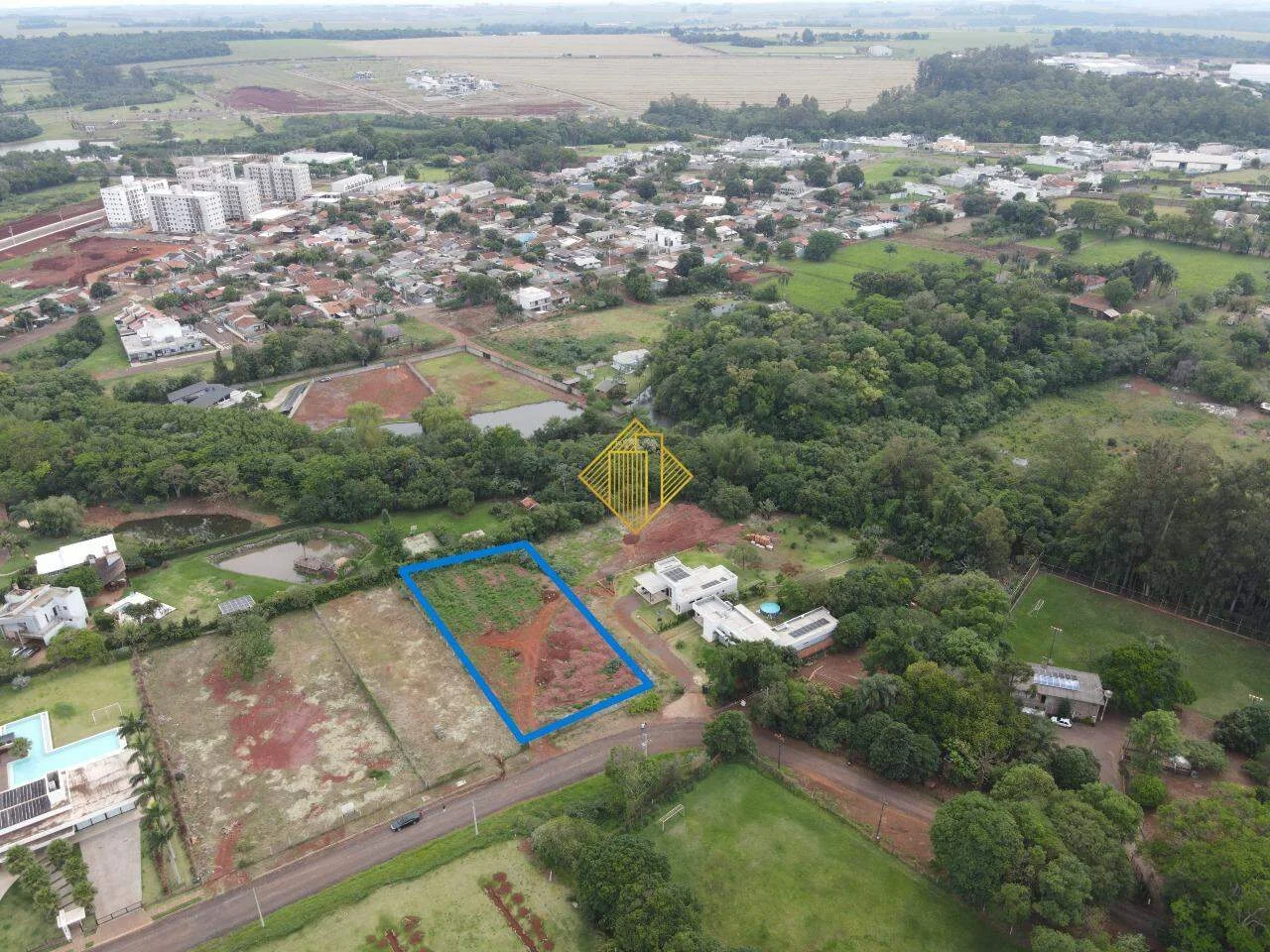 **TERRENO À VENDA - 2.400 M² NO BAIRRO TOCANTINS**