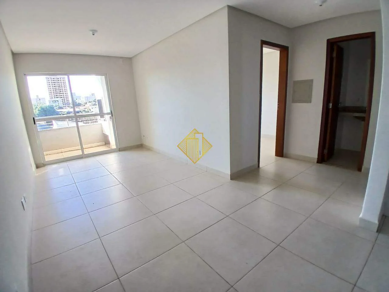 Vende-se apartamento 2 quartos próximo a Prefeitura