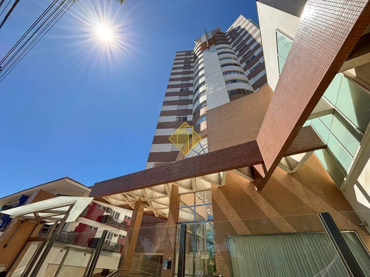 Apartamento à venda no Centro de Cascavel (118,44 m²) com lazer completo e aceita permuta