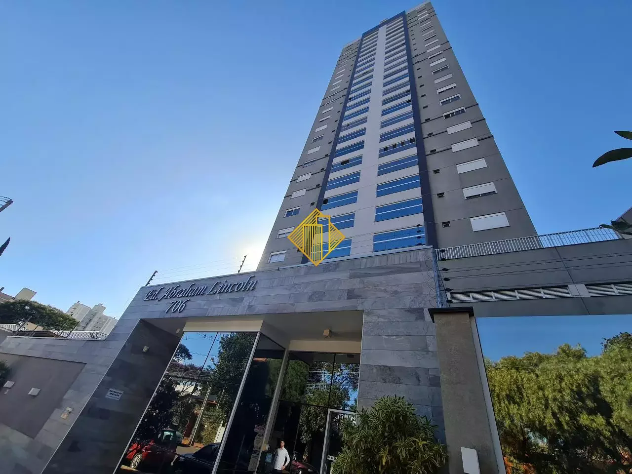 Apartamento semi mobiliado 03 suites duas vagas lazer completo centro Cascavel Pr