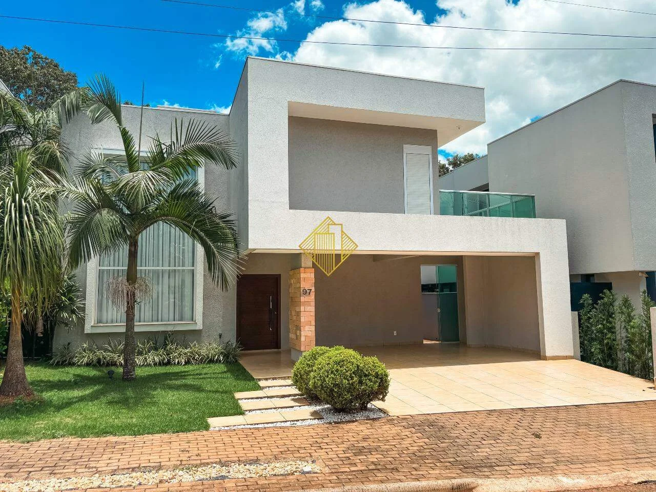 Sobrado à venda, 4 vagas, Alto Alegre - Cascavel/PR