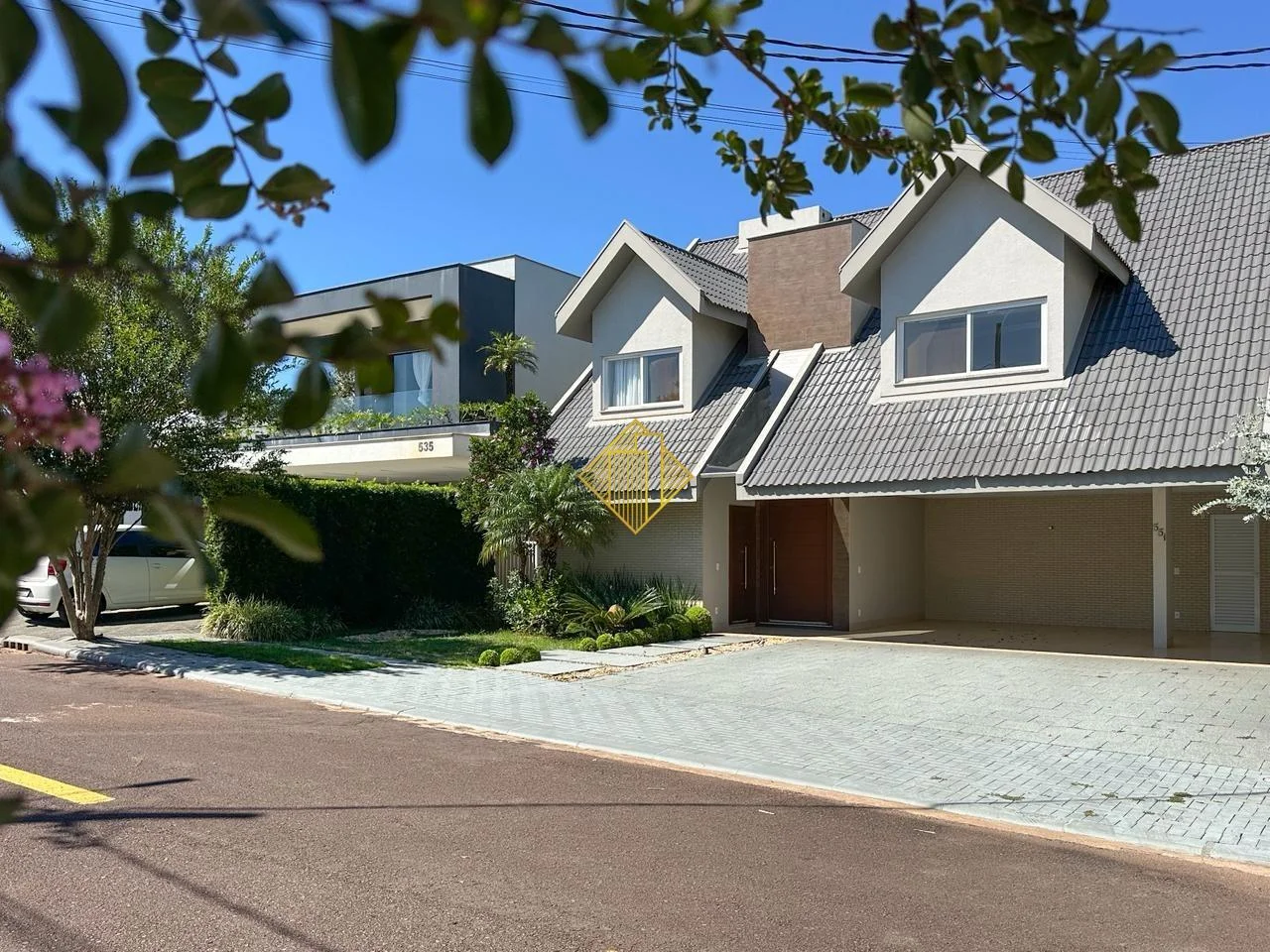 Sobrado de Alto Padrão à Venda – Condomínio Residencial Treviso
