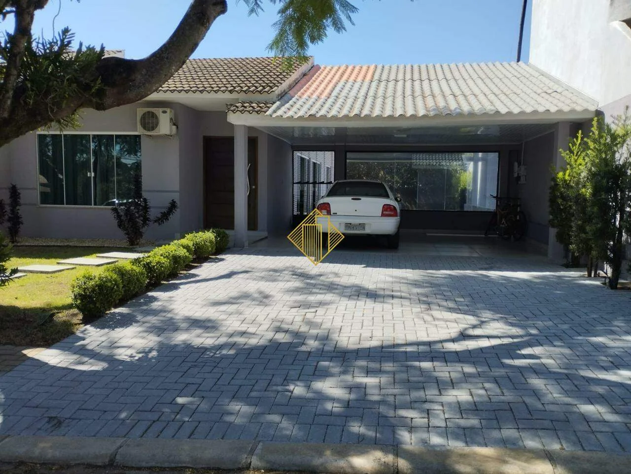 Casa à venda, 3 quartos, 1 suíte, 4 vagas, Pacaembu - Cascavel/PR