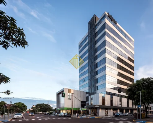 Sala Comercial à Venda no coração de Toledo