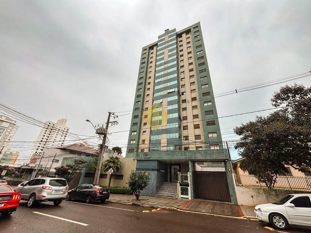 Apartamento à venda, 2 quartos, 1 suíte, 3 vagas, Centro - Cascavel/PR