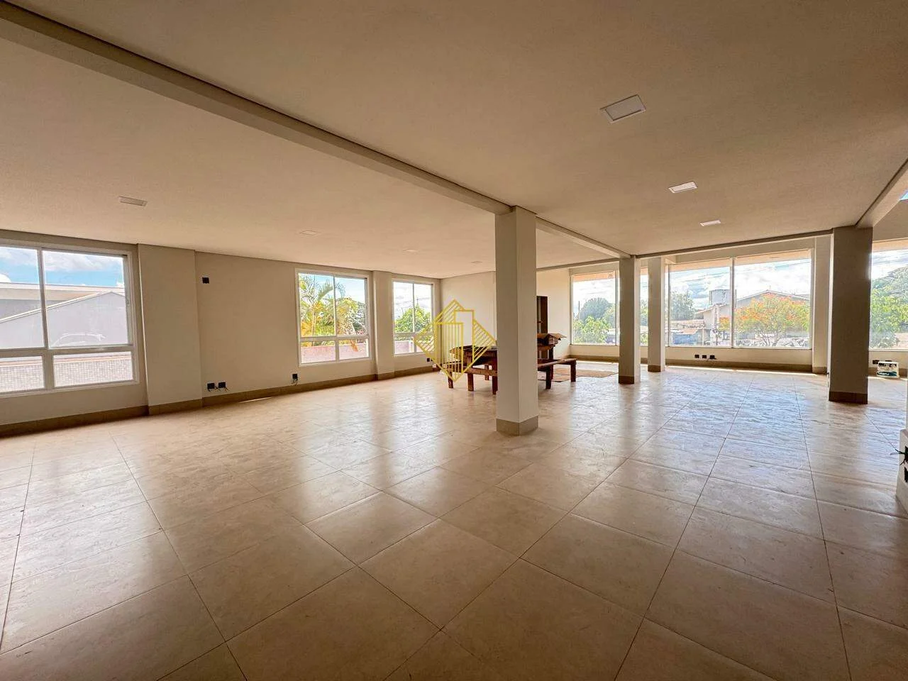 SALA COMERCIAL PARA LOCAÇÃO NO CENTRO EM TOLEDO - PARANÁ
