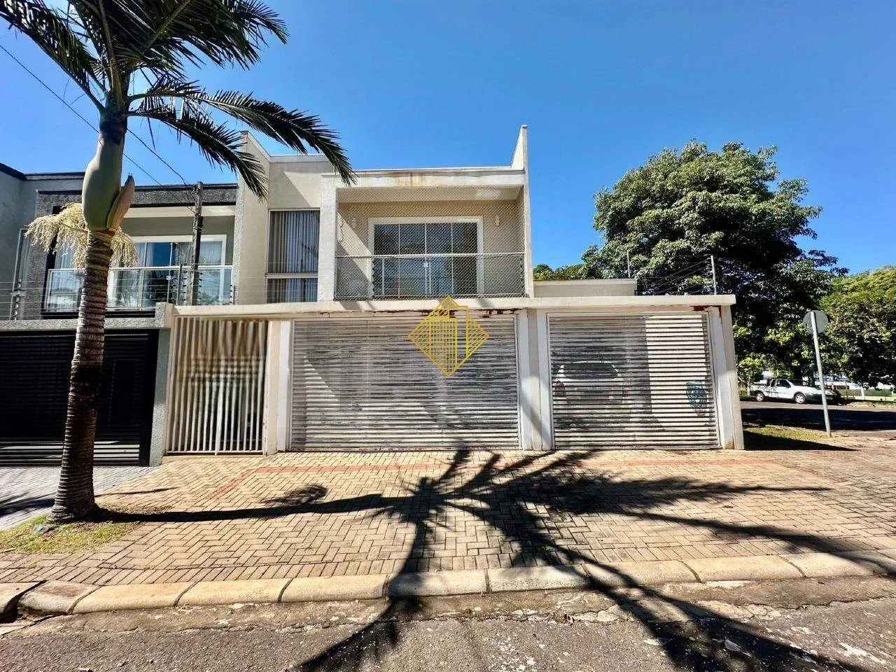 Sobrado para aluguel, 3 quartos, 3 suítes, 2 vagas, Neva - Cascavel/PR