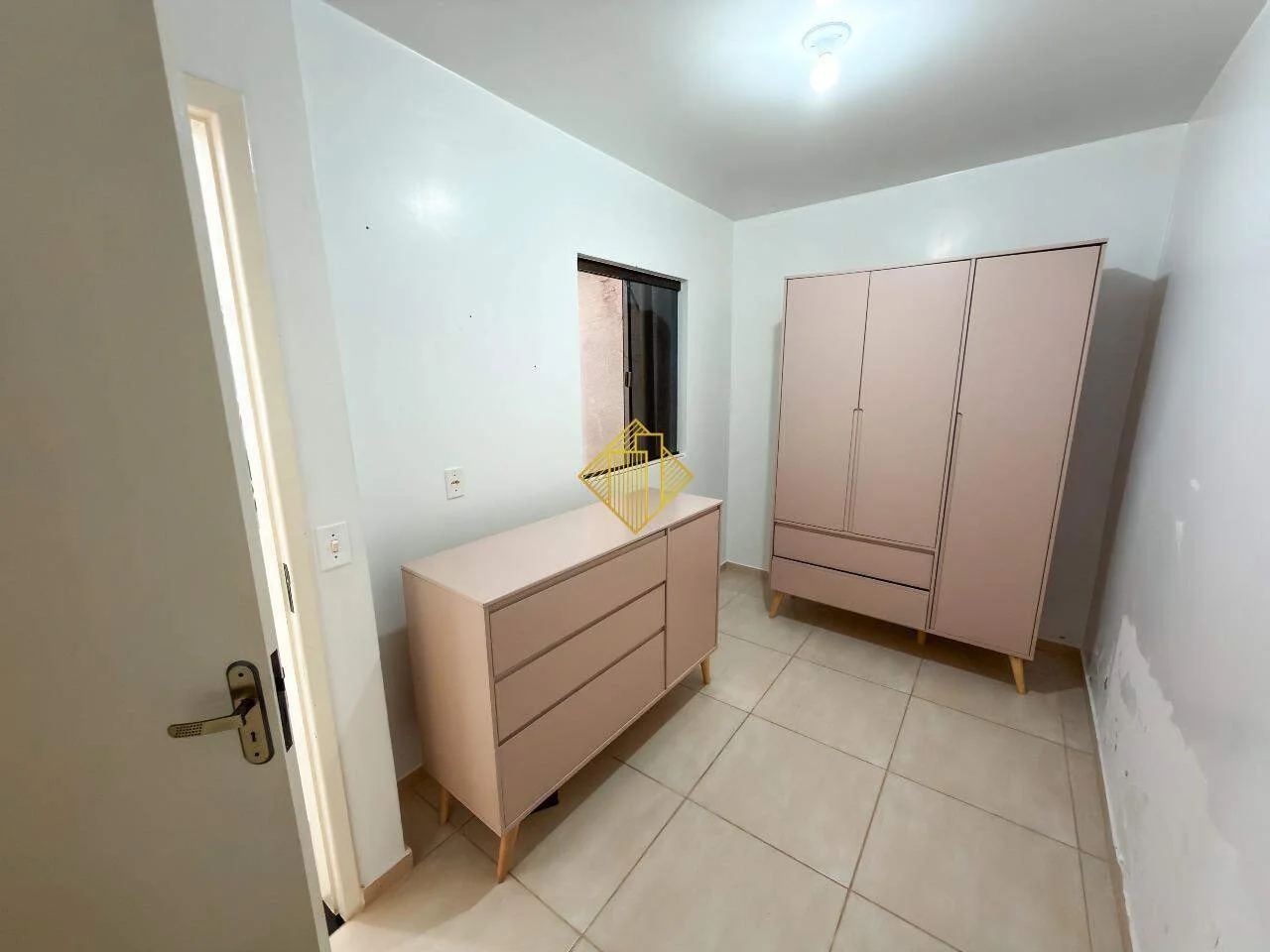 Casa para aluguel, 2 quartos, 1 vaga, Neva - Cascavel/PR