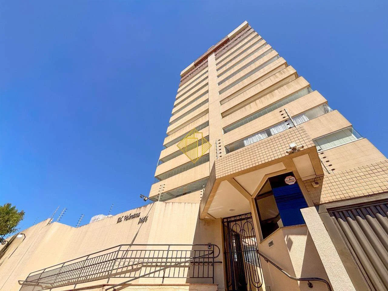 Apartamento à venda, 3 quartos, 1 suíte, 2 vagas, Centro - Cascavel/PR