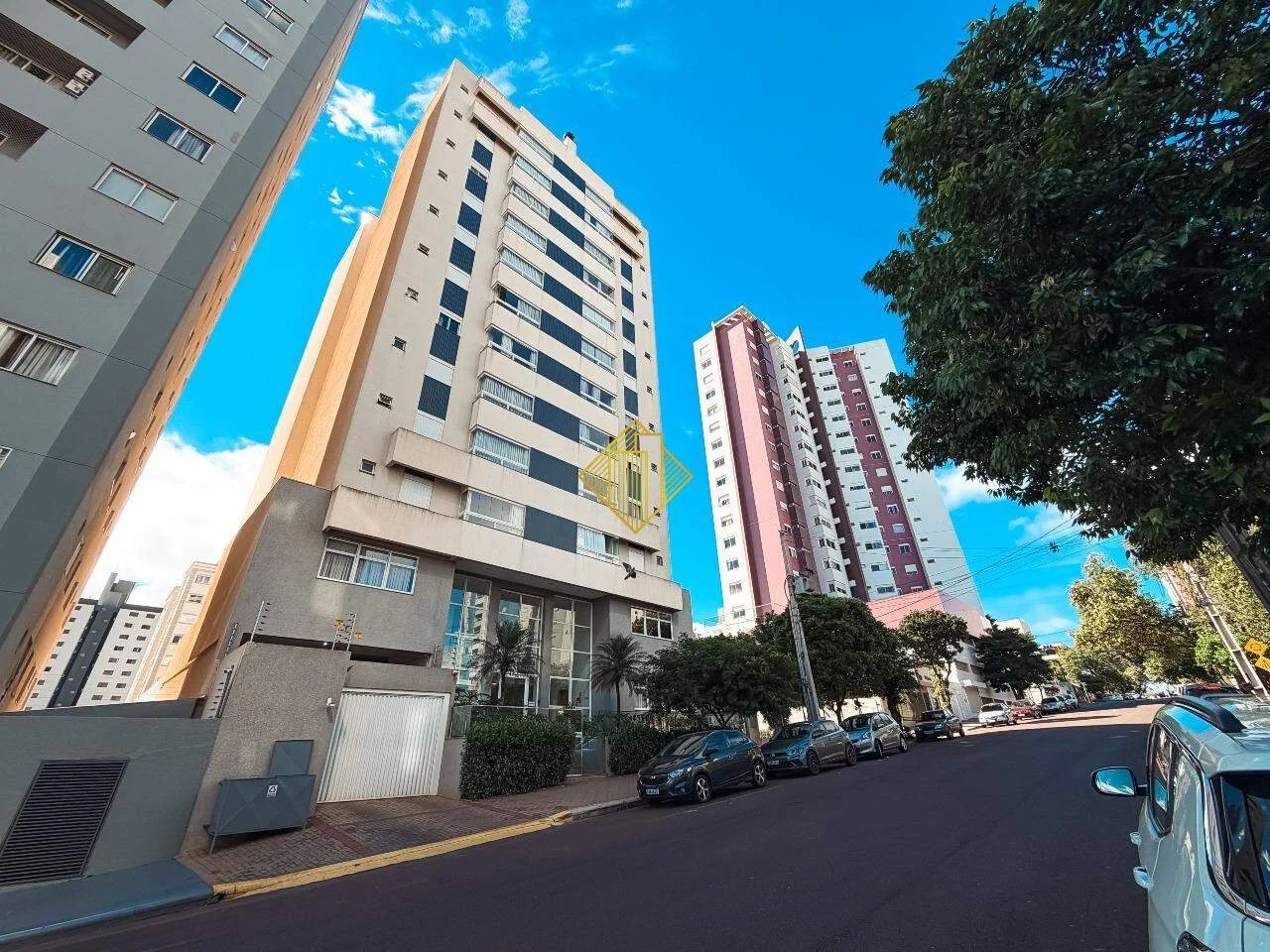 Apartamento à venda, 1 quarto, 1 suíte, 1 vaga, Centro - Cascavel/PR